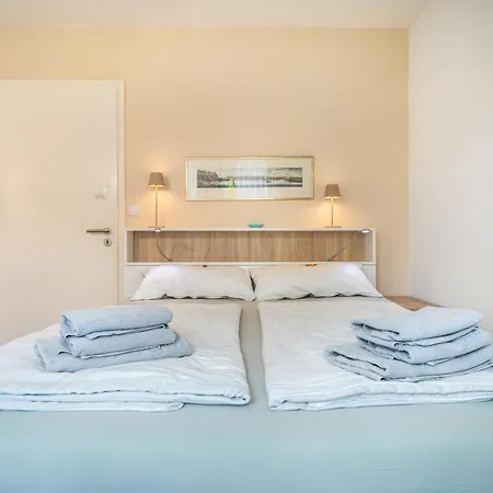 Gaestezimmer Cleo לינה וארוחת בוקר