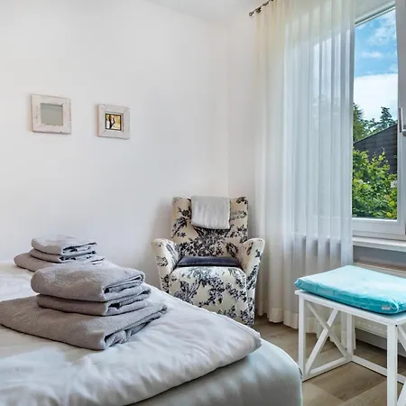 לינה וארוחת בוקר Gaestezimmer Cleo