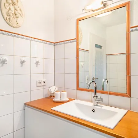 לינה וארוחת בוקר Gaestezimmer Cleo Uhldingen-Mühlhofen