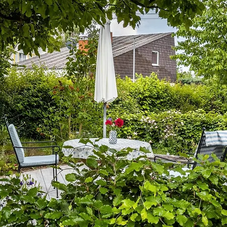 לינה וארוחת בוקר Gaestezimmer Cleo