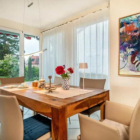 Gaestezimmer Cleo Bed & Breakfast *